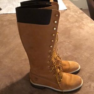 Women’s Timberlands size 9